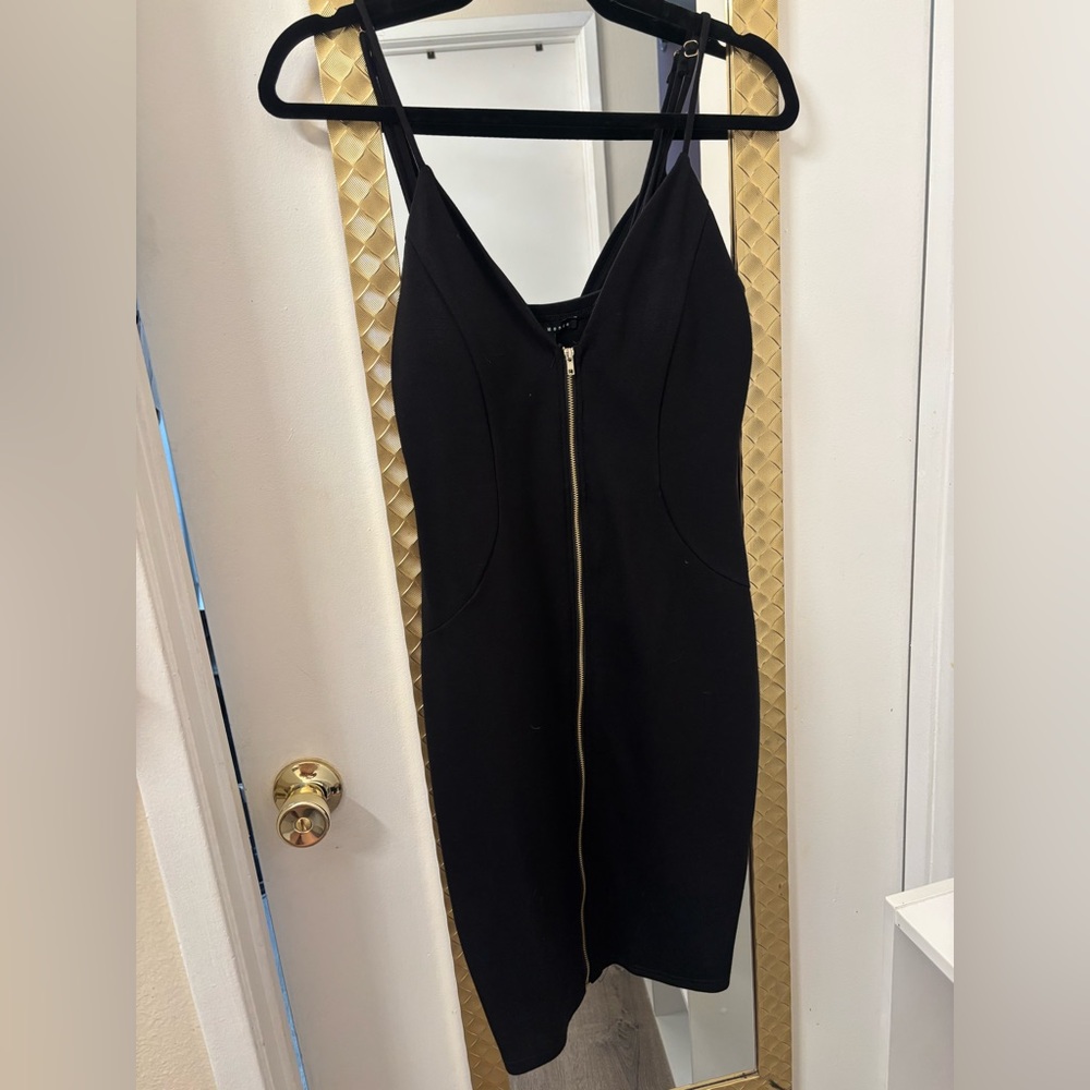 Stretchy Black Sleeveless Dress with Gold Zipper